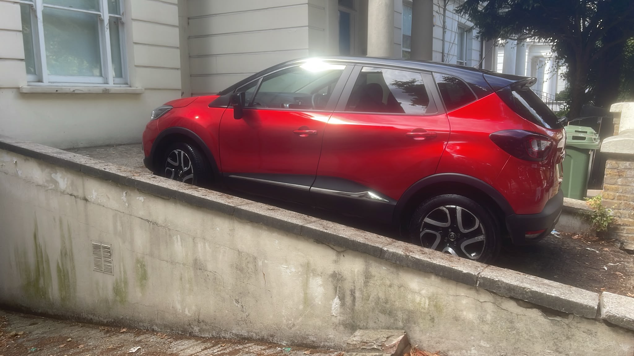 Renault Captur washed by Superb Car Wash